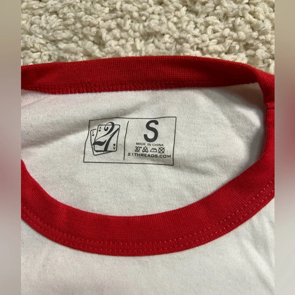 Bundle of 2 Size Small Funny Christmas Graphic Tee’s - Picture 2 of 10